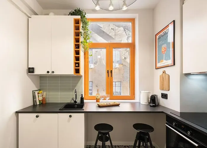 Old - Self Check-in Bucarest