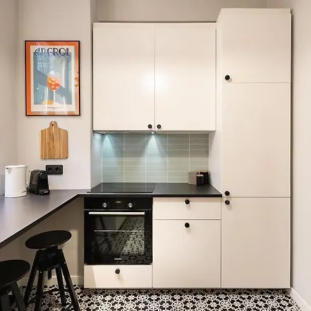 Apartment Old - Self Check-in Bucharest