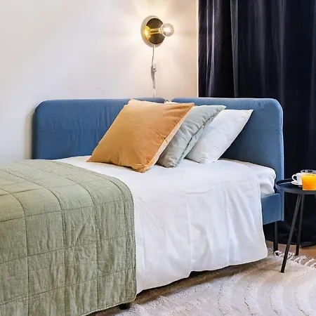 Apartment Old - Self Check-in Bukarest