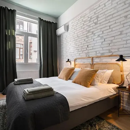 Old - Self Check-in * Bucharest