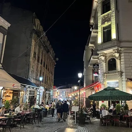 Old - Self Check-in Apartment