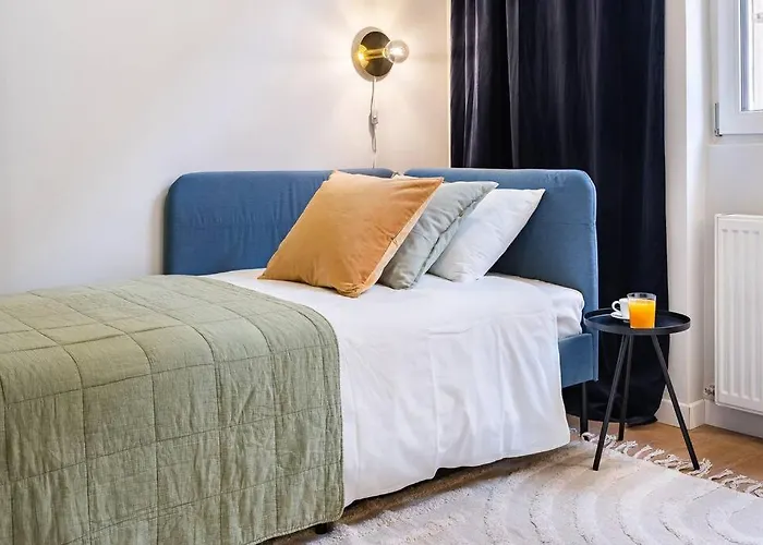 Apartment Old - Self Check-in Bukarest