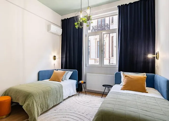 Old - Self Check-in Bukarest